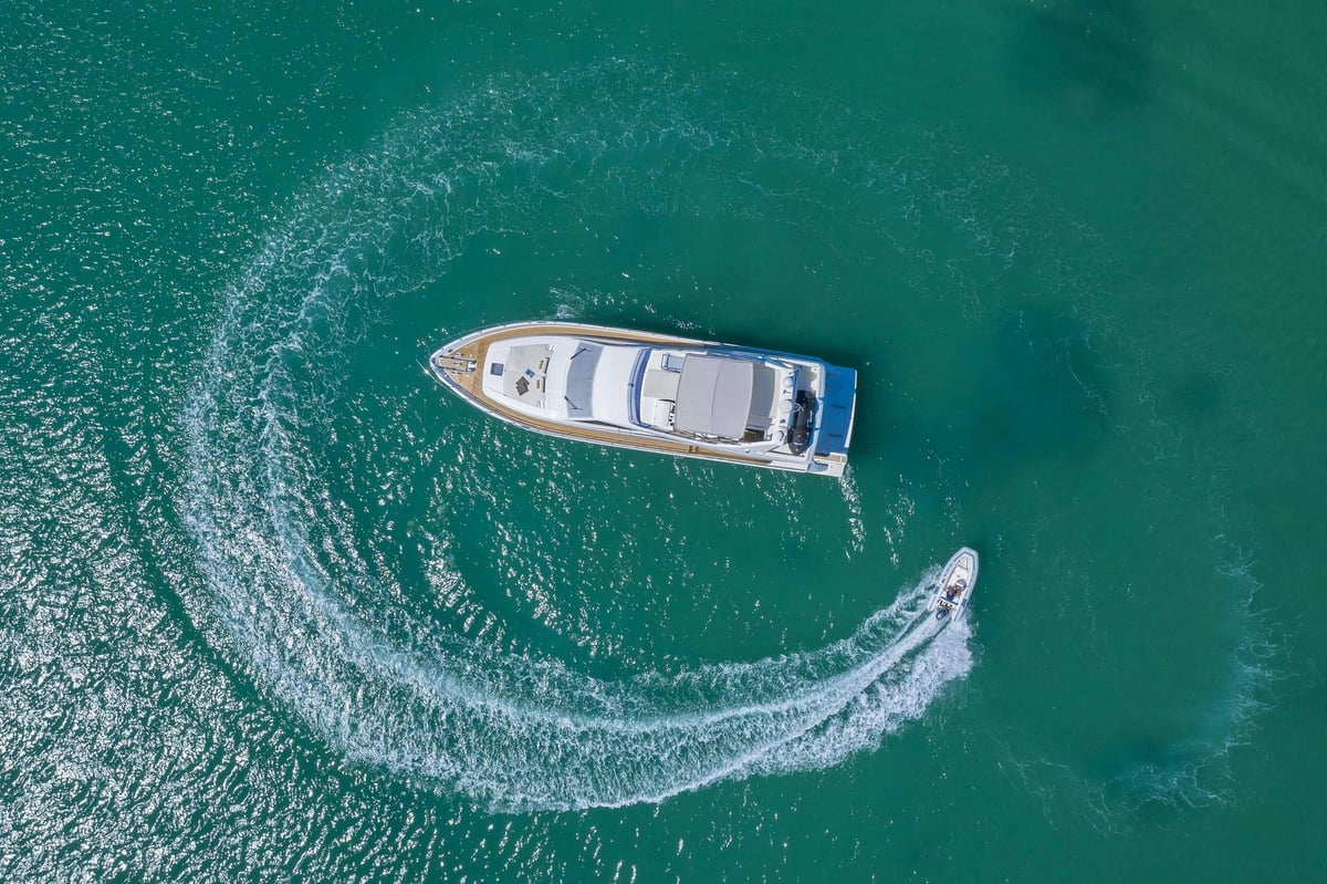 Exterior Ferretti 681 image 5