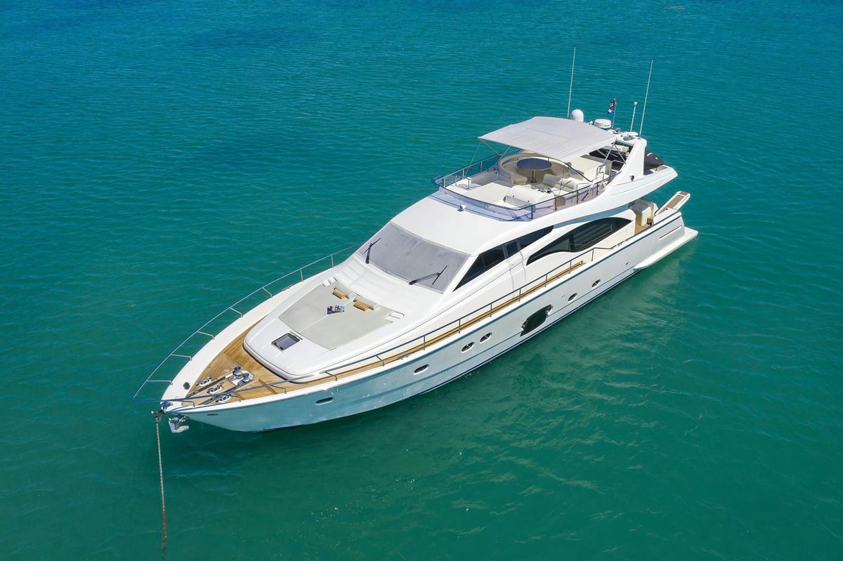 Ferretti 681 photo 1
