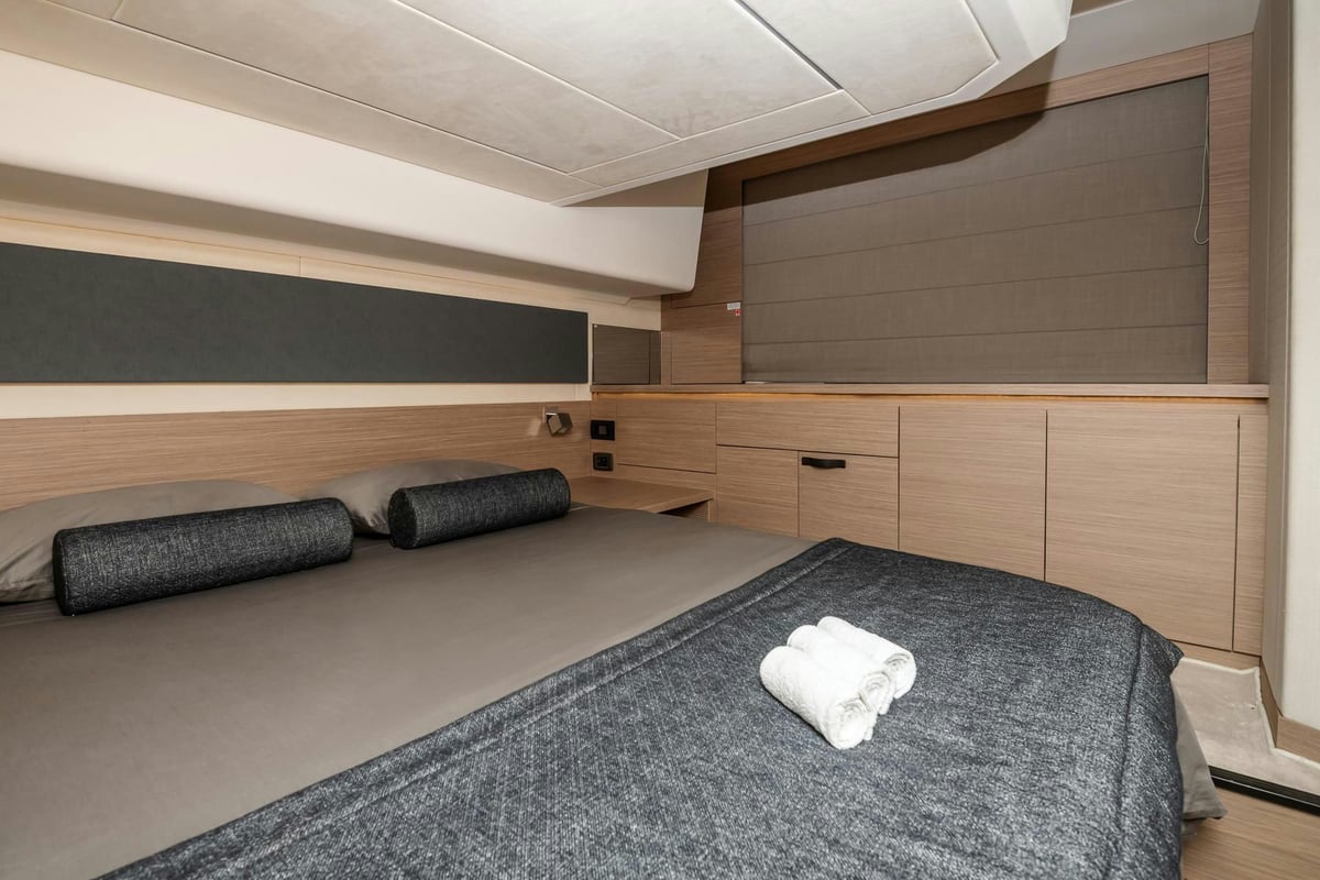 Interior Prestige 420 image 15