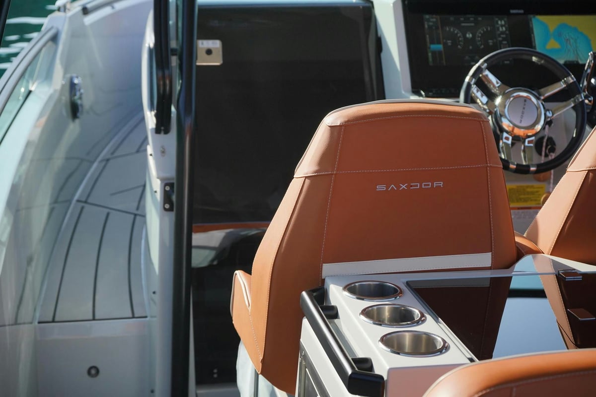 Interior Saxdor 320 Gto image 9