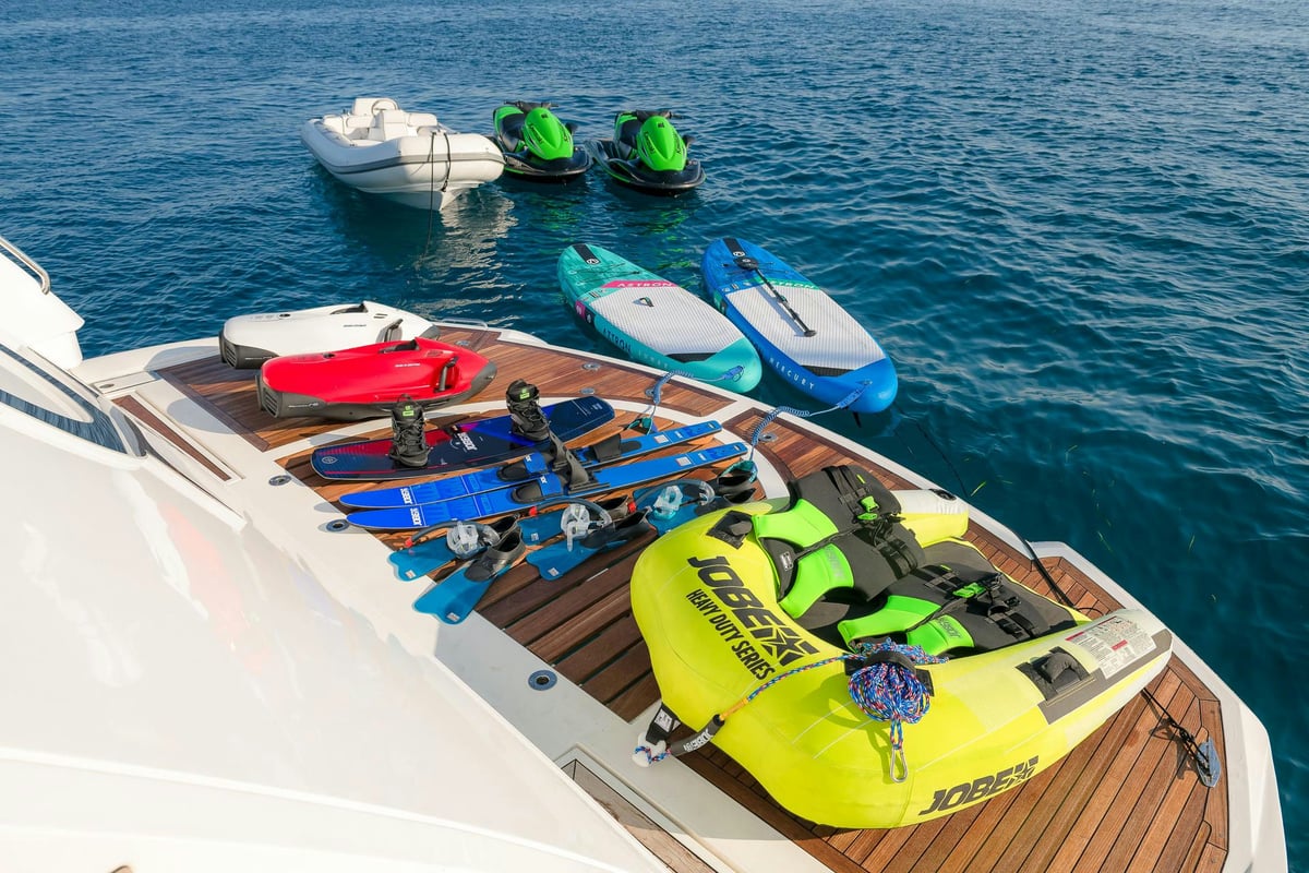 Exterior Predator 108 image 19