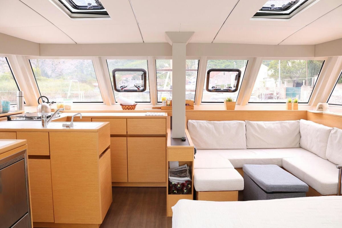 Interior Nautitech 46 image 7