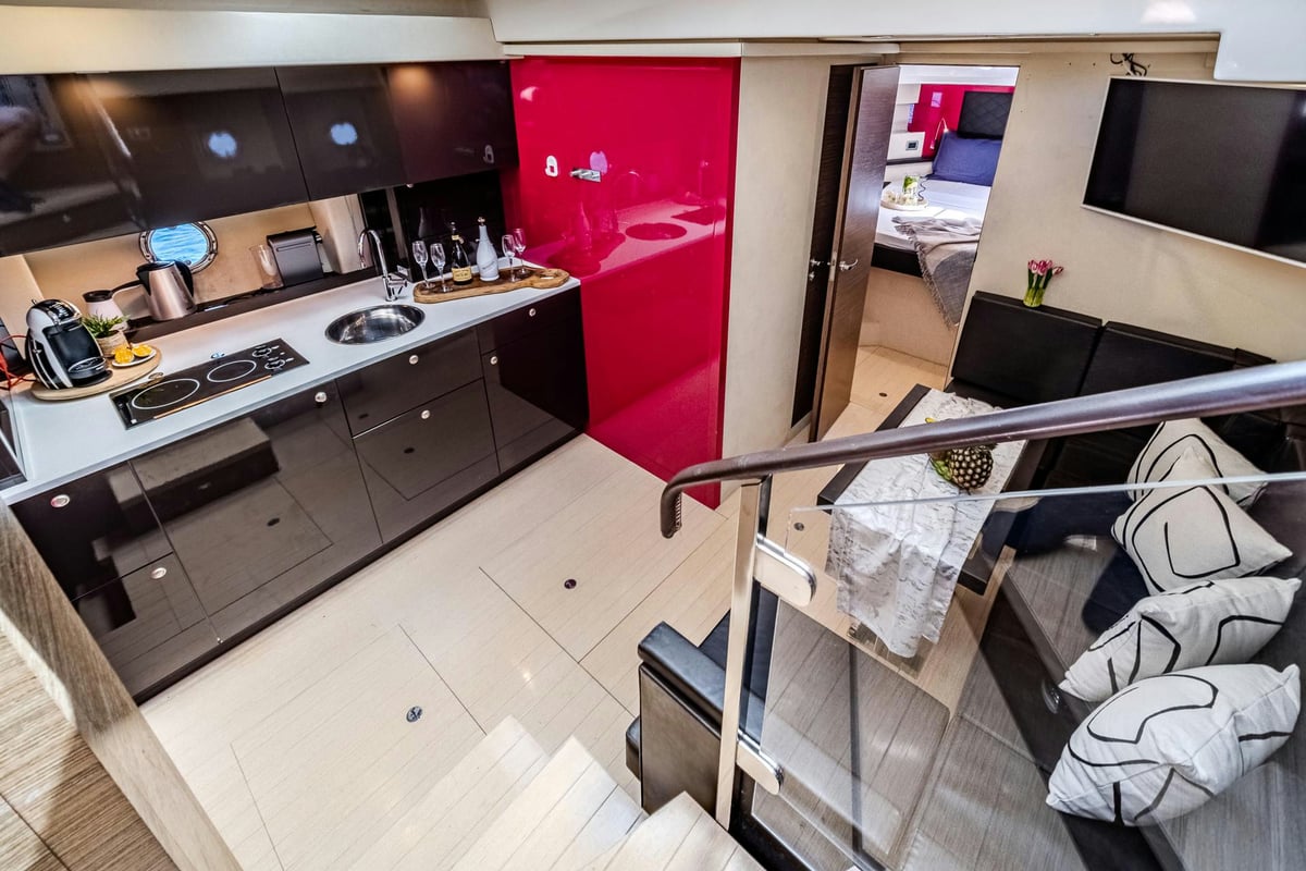 Interior Cranchi 56 ST image 14