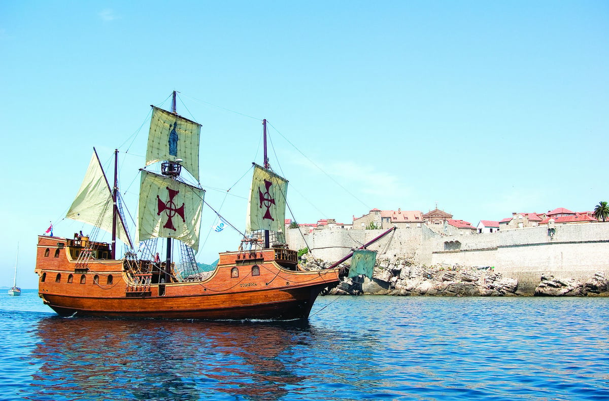 Exterior Galleon Tirena image 0