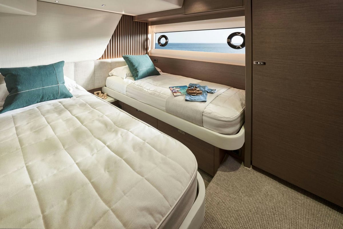 Interior Princess Y72 image 22